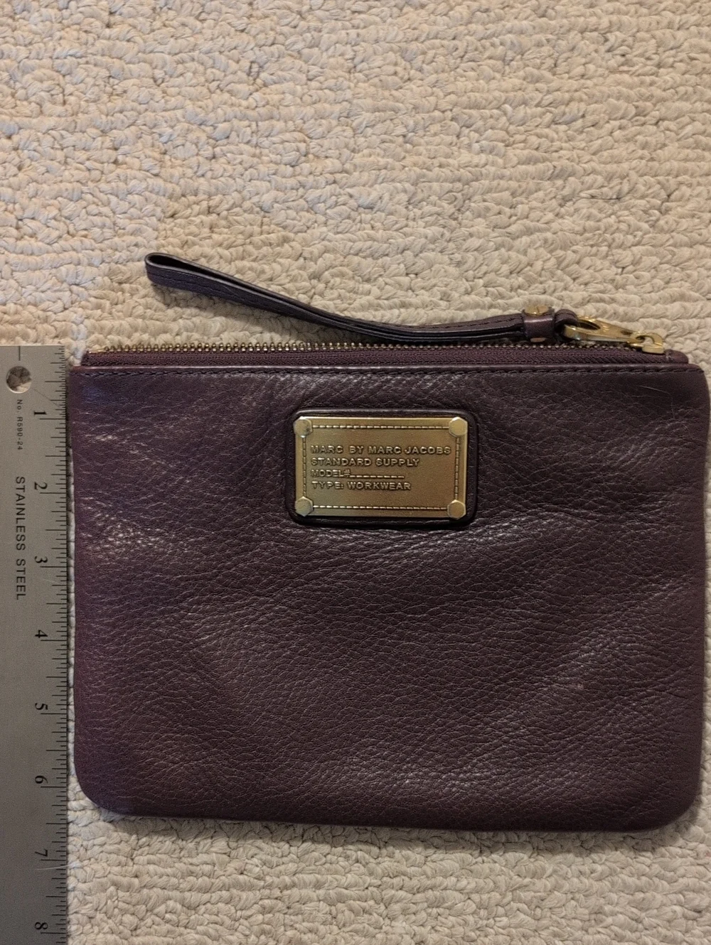 EUC Marc by Marc Jacobs Plum Leather Wristlet - Picture 4 of 9